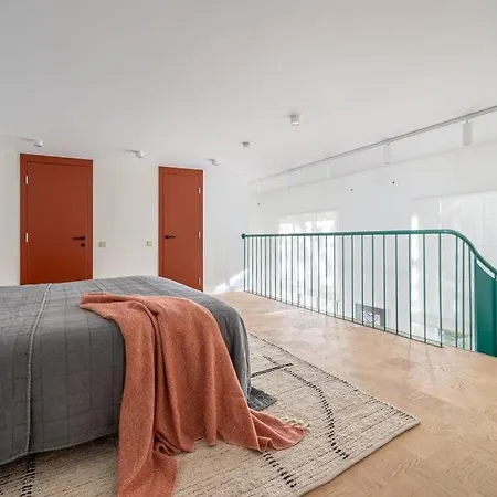 Bright Designer Loft In The City Center