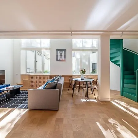 Apartment Bright Designer Loft In The City Center Riga